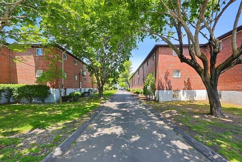 1-60 Bryon, Newton, MA, 02467 | Card Image