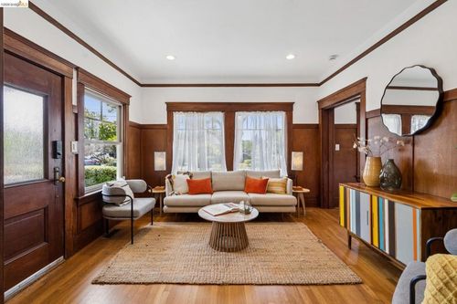 1701 Derby St, Berkeley, CA, 94703-1909 | Card Image