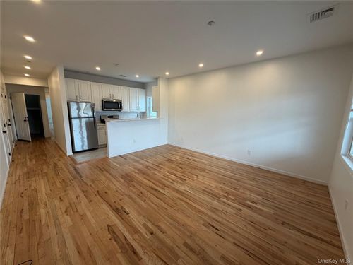 2s-127 Main St, Dobbs Ferry, NY, 10522-1665 | Card Image