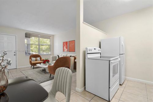 apt-215-1715 N 16th Ave, Hollywood, FL, 33020-2534 | Card Image