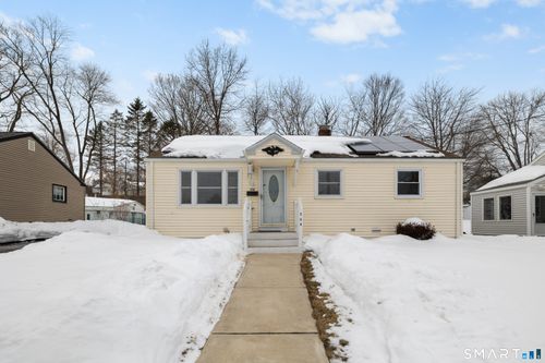 208 Mountain St, Hartford, CT, 06106-4247 | Card Image