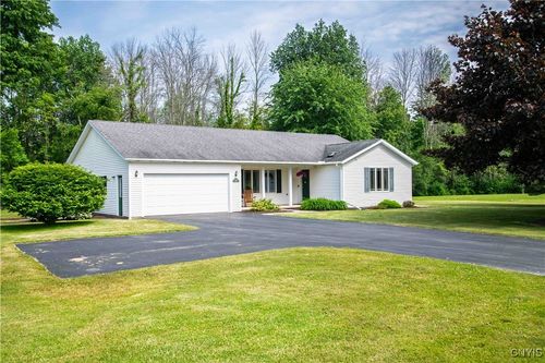 20 Glencove Dr, Oswego, NY, 13126-5660 | Card Image