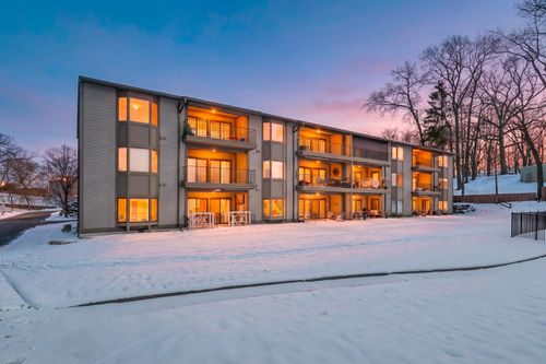 23-1 Hiawatha Cove Trl, Battle Creek, MI, 49015-5800 | Card Image