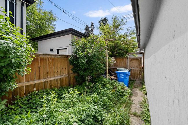 527 20 Avenue Sw, House other with 3 bedrooms, 1 bathrooms and 1 parking in Calgary AB | Image 30