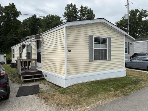 a12-8481 S 5th Ave, Oak Creek, WI, 53154-8028 | Card Image