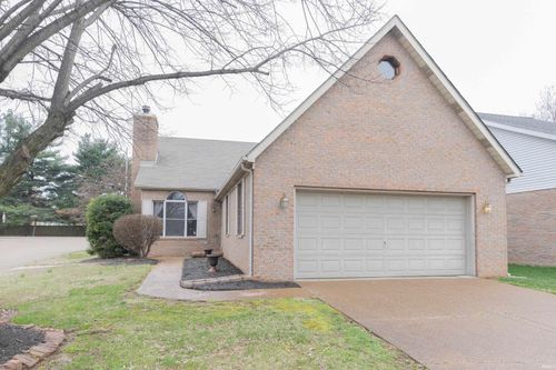 437 Hollybush Ln, Evansville, IN, 47715-3539 | Card Image