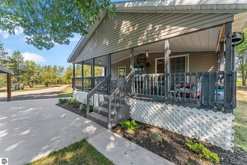 11486 Old Us 131, Fife Lake, MI, 49633-9603 | Card Image