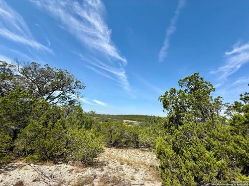 640 Crossman, Fischer, TX, 78623-2134 | Card Image