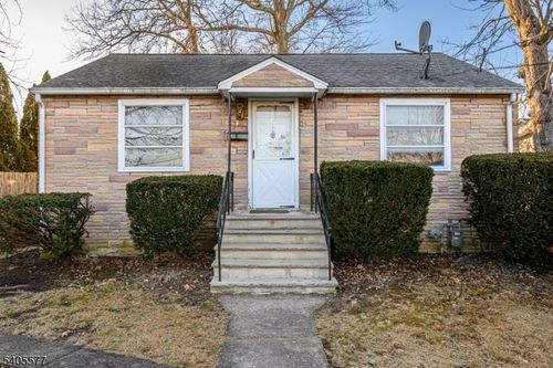 49 Navajo Ave, Lake Hiawatha, NJ, 07034-2715 | Card Image