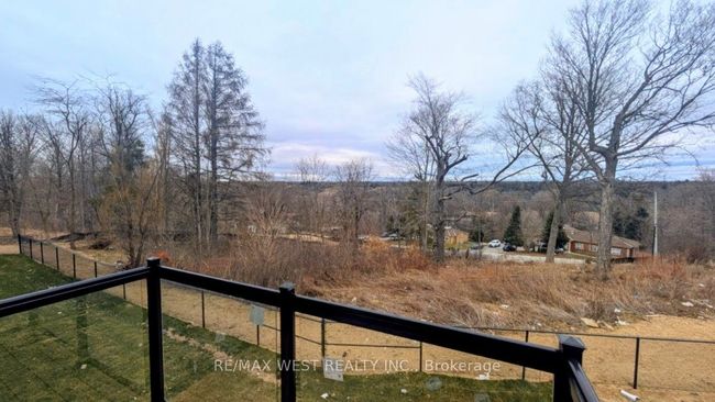 11 Paradox St, House attached with 3 bedrooms, 4 bathrooms and 1 parking in Woodbridge ON | Image 11