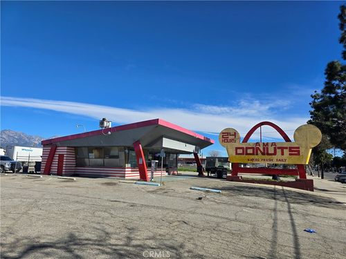 1057 E Mission Blvd, Pomona, CA, 91766-2134 | Card Image