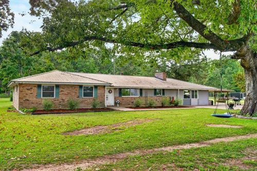 631 Red Hill Church Rd, Lumberton, MS, 39455-5654 | Card Image