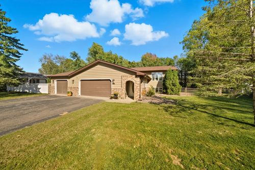 1404 Bilmar Ave, New Richmond, WI, 54017-2305 | Card Image