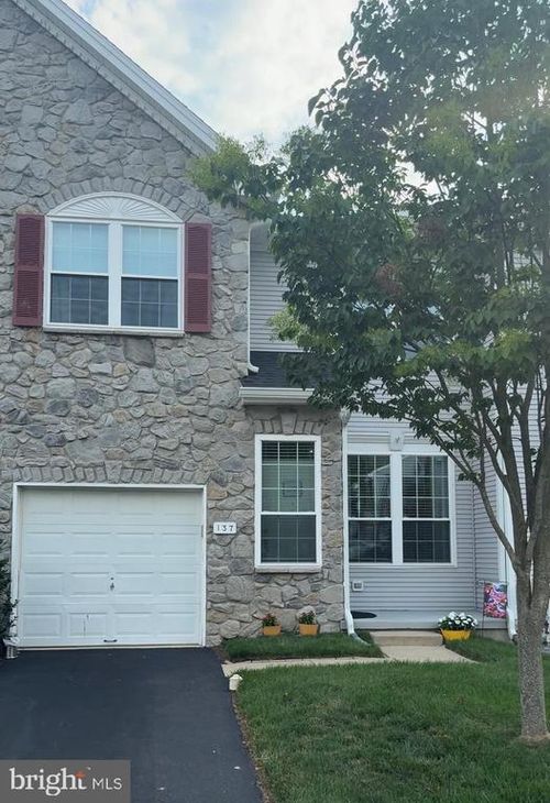 137 Chaps Ln, WEST CHESTER, PA, 19382-6156 | Card Image