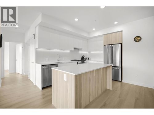 505-2450 Garden Dr, Vancouver, BC, V5N0K1 | Card Image
