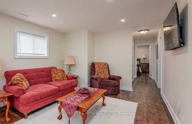 239 Centre St, House other with 4 bedrooms, 2 bathrooms and 6 parking in Angus ON | Image 19