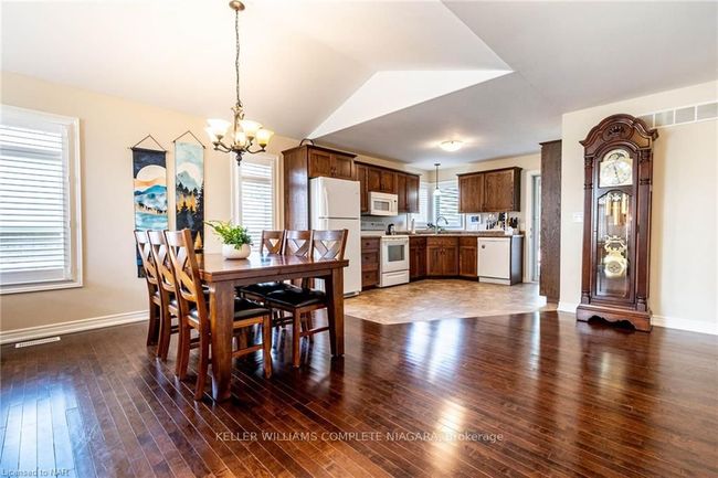 3617 Weinbrenner Rd, House other with 4 bedrooms, 2 bathrooms and 7 parking in Niagara Falls ON | Image 9