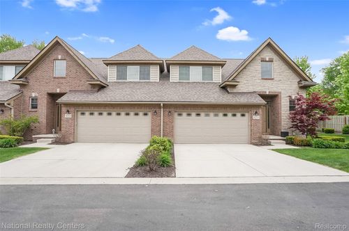 42516 Gateway Dr, Plymouth, MI, 48170-5467 | Card Image