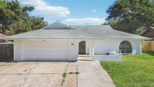 9635 28th St, Tulsa, OK, 74129-7002 | Card Image