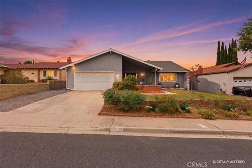 10011 Via Leslie, Santee, CA, 92071 | Card Image
