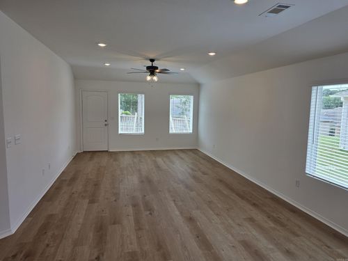 782 Gussy Ln, Benton, AR, 72019-6166 | Card Image