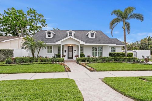 111 Estado Way Ne, ST PETERSBURG, FL, 33704-3619 | Card Image