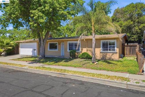 2943 Richard Ave, Concord, CA, 94520-5513 | Card Image