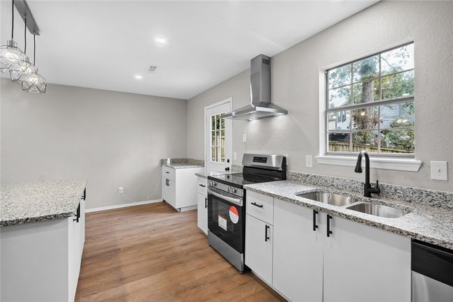 B - 4 Jonquilla Way, Home with 4 bedrooms, 3 bathrooms and null parking in Bentonville AR | Image 4
