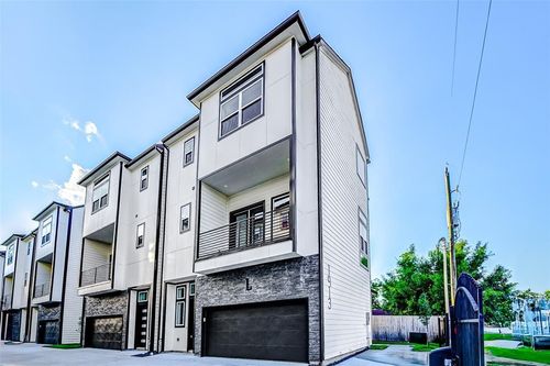 l-1913 Hoskins Dr, Houston, TX, 77080-5417 | Card Image