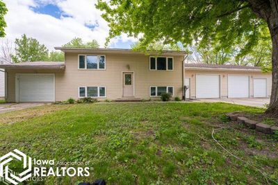 614 6th Street, Home with 3 bedrooms, 1 bathrooms and 3 parking in Hampton IA | Image 1