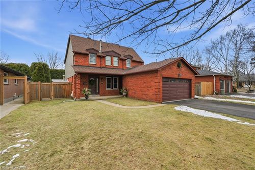 6 Lilac Crt, Ancaster, ON, L9G4E3 | Card Image