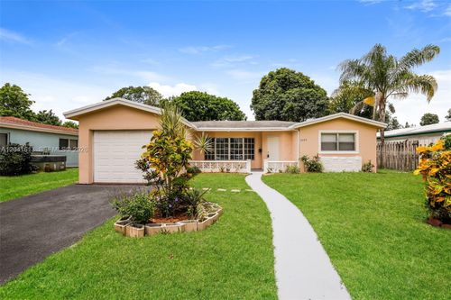 3333 Nw 32nd Ct, Lauderdale Lakes, FL, 33309-5511 | Card Image