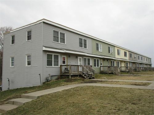 1229 W Mullan Ave, Waterloo, IA, 50701-2651 | Card Image