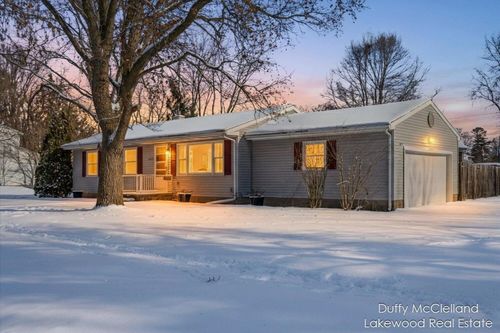 2302 Northwest Ave, Lansing, MI, 48906-3656 | Card Image