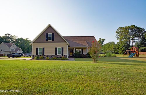 200 Gillcrest Ct, Jacksonville, NC, 28540-5838 | Card Image