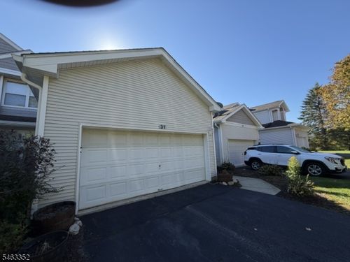 31-31 Aspen Ct, Hamburg, NJ, 07419-1234 | Card Image