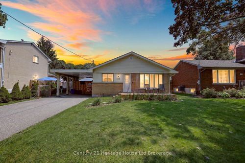 138 Lyndale Cres, Woodstock, ON, N4S7S9 | Card Image