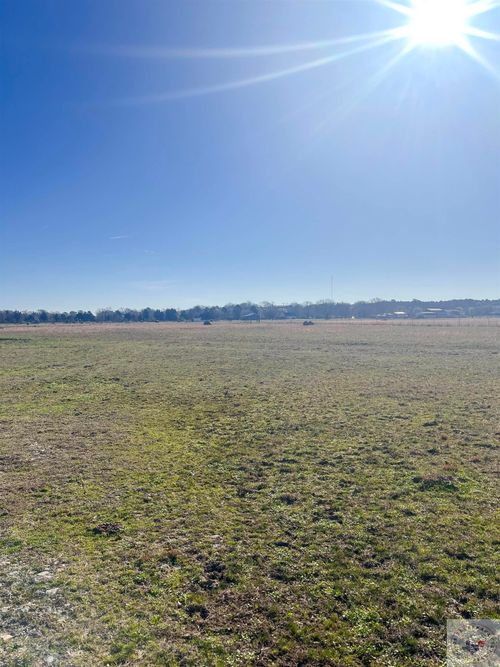 19 +/- ac Cr 4012, New Boston, TX, 75570 | Card Image