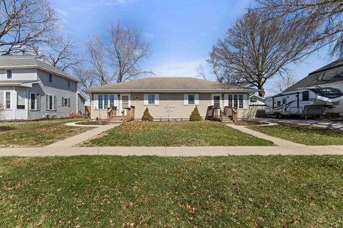 202 E South St, Prairie City, IA, 50228-8723 | Card Image