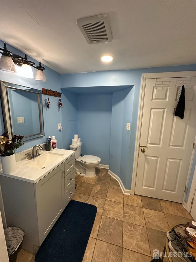 4 Fitzsimmons Ave, House other with 4 bedrooms, 2 bathrooms and null parking in Middlesex NJ | Image 15