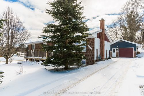 234 Yonge St, Burk's Falls, ON, P0A1C0 | Card Image