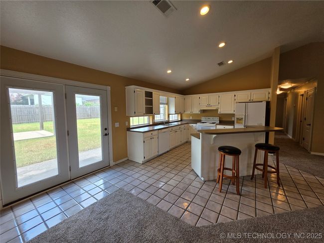 2202 Sycamore Rd, House other with 3 bedrooms, 2 bathrooms and null parking in McAlester OK | Image 7