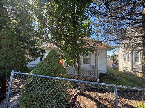 15 Dawson Ave, Uniontown, PA, 15401-4005 | Card Image