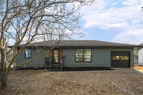 13113 Herrick Ave, Grandview, MO, 64030-3548 | Card Image