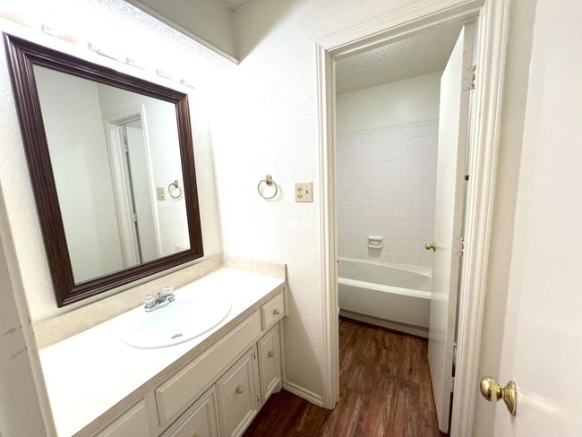 B - 5412 34 Th St, Townhouse with 2 bedrooms, 2 bathrooms and null parking in Lubbock TX | Image 5