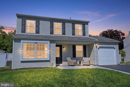 381 Alberts Way, Langhorne, PA, 19047-1172 | Card Image