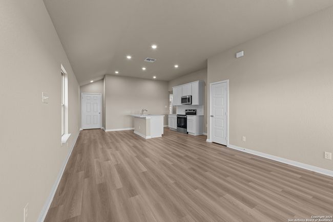 Representational Dining Room | Image 10