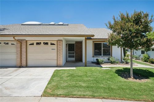 19311 Oak Crossing Rd, Newhall, CA, 91321-1430 | Card Image