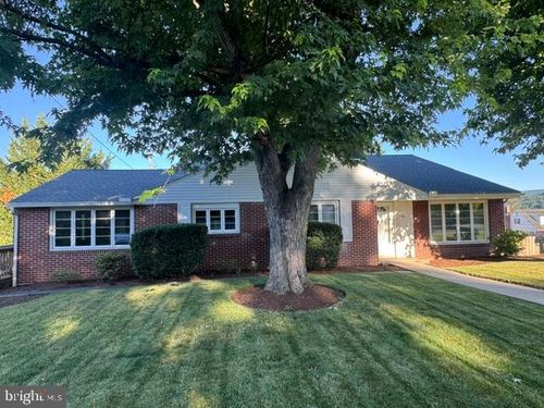 1 Winding Way, LEWISTOWN, PA, 17044-2558 | Card Image