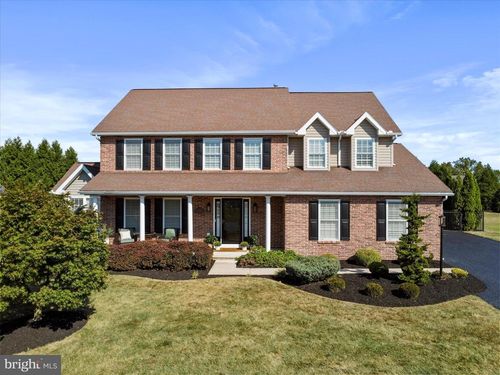 1033 Webling Cir, Greencastle, PA, 17225-8680 | Card Image